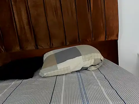 Derek_s3 Live XXX-chat