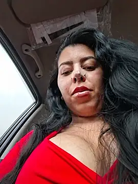 Luianna Adlı Modelin Canlı XXX Sohbeti