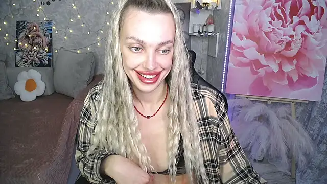 NickyAdamidi 即時 XXX 聊天
