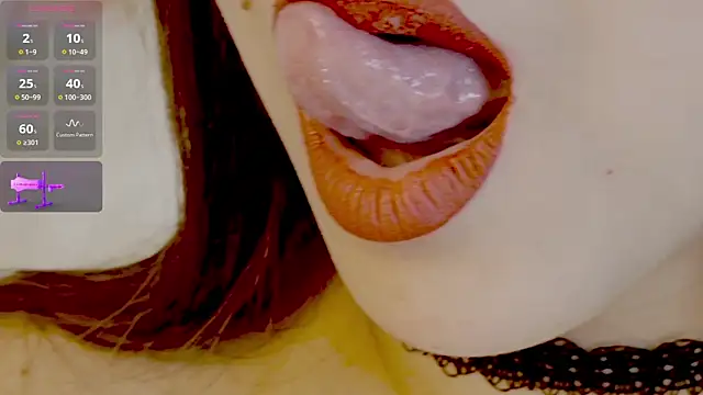 แชท XXX สดของ zarahdivousi