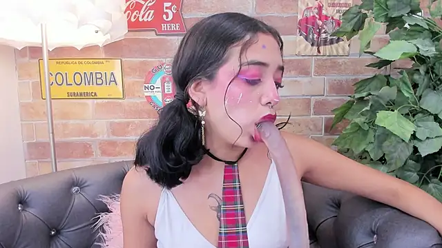 Chat +18 de foxy_hannah ao vivo