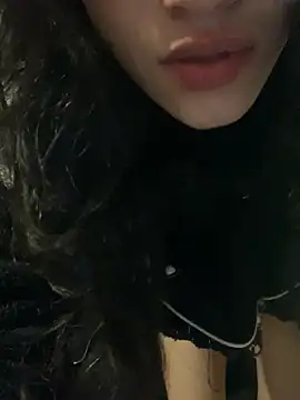 צ'אט XXX בשידור חי של morenaamorr