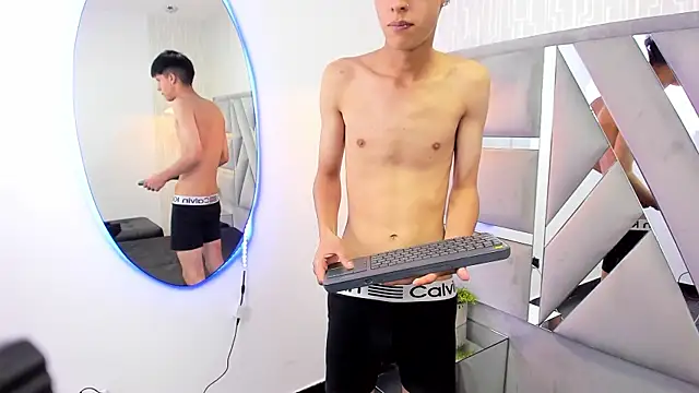 Chat XXX ao vivo de MikeHunteer