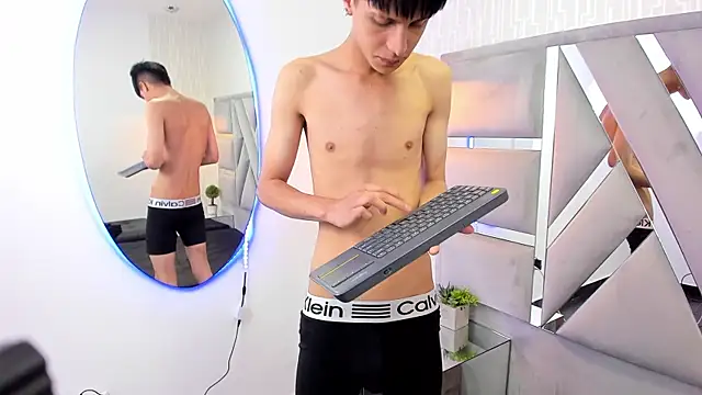 Czat XXX na żywo – MikeHunteer