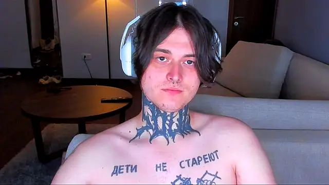 Pokazy przed kamerką – _torfin_