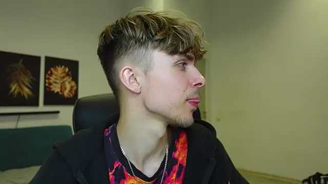 Damien_Dallas élő XXX-chatje