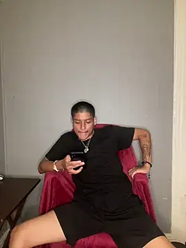 צ'אט XXX בשידור חי של iktzx