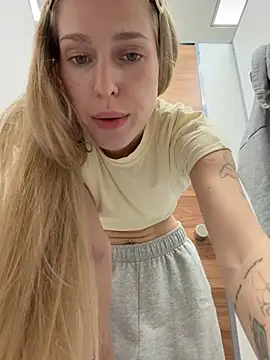 Czat XXX na żywo – kira_mia