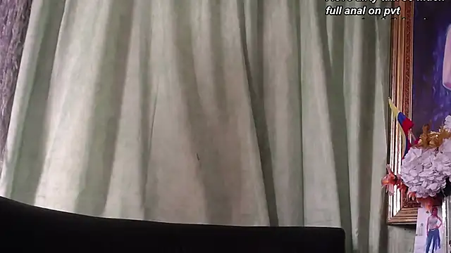 צ'אט XXX בשידור חי של mia_beatles