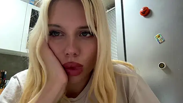 EllieVee's Live XXX Chat