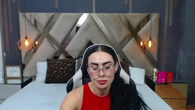 MartinaaFit's Live Chat Room