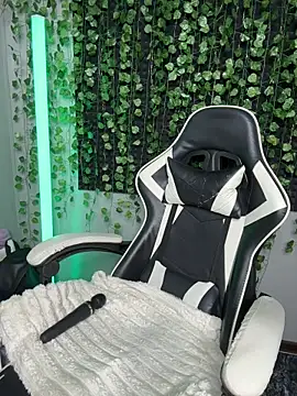 Eva_Kit élő XXX-chatje