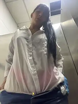 Chat XXX ao vivo de LuxeBrunetteXXX