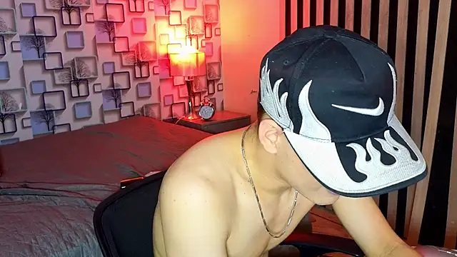 LoganSteel_ 即時 XXX 聊天