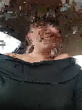 tata_sanz_'s Live XXX Chat