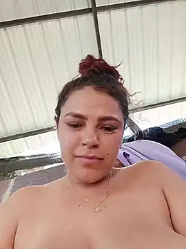 دردشة Mommy-Hot الجنسية المباشرة
