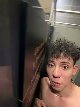 แชท XXX สดของ yoursexyjose