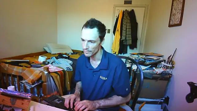 JohnnyMoves XXX чат на живо