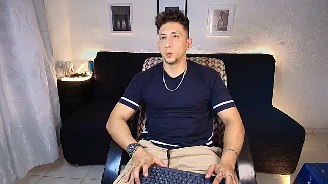 SR_EMILIOCUM webcam show