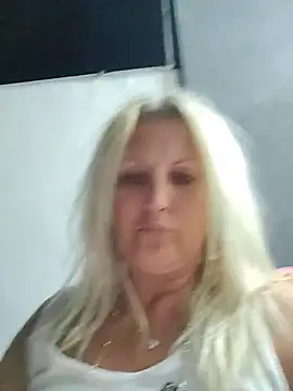 Divineblond Chat XXX live
