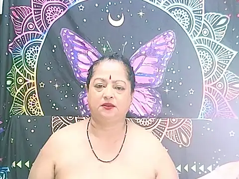 XXX chat uživo modela matureindian