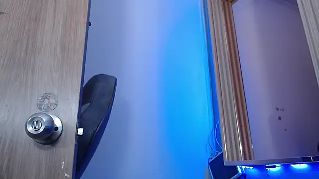 XXX chat uživo modela MaximumSteel_