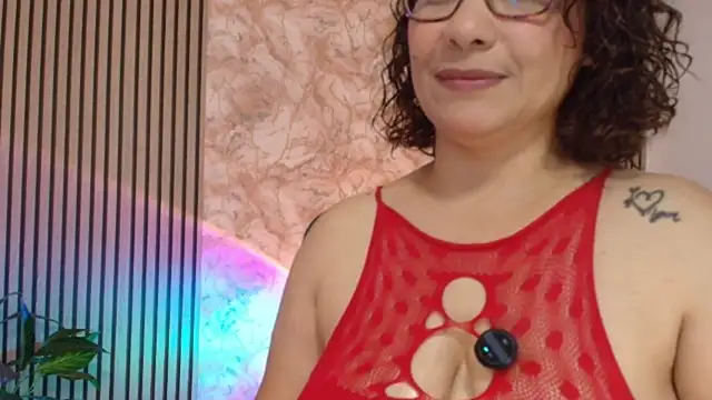 JuliRamirez's Live XXX Chat