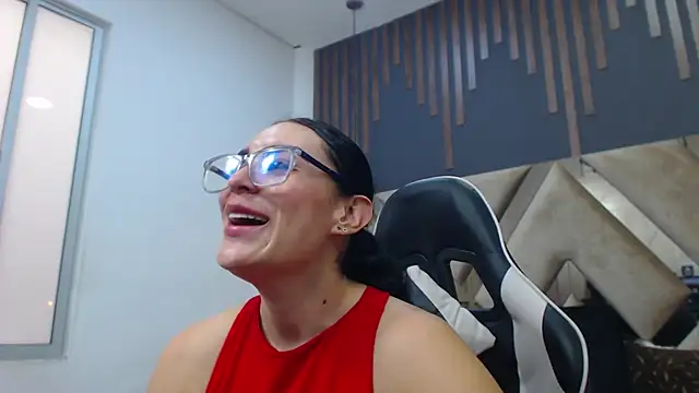 Онлайн чат XXX MartinaaFit