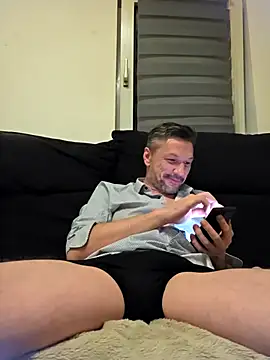 tomek84's Live XXX Chat