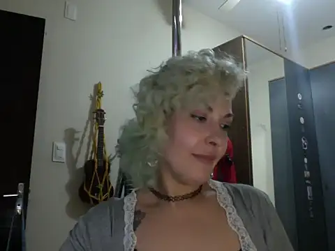 MariLouM's Live XXX Chat