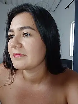 osiris_ra – Live XXX-chat