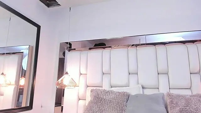 AshlyBella élő XXX-chatje