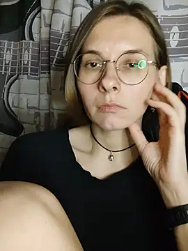 XXX chat uživo modela Aashikalaa