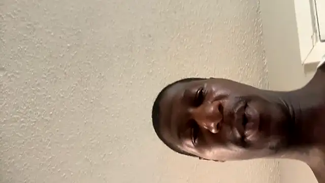 הופעת וובקאם של Bbybludiamond7793