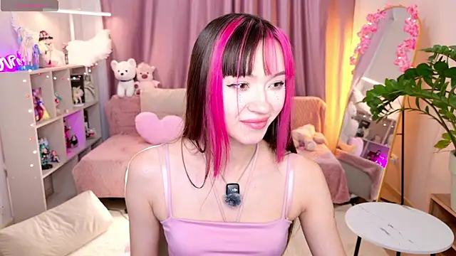 Miiya_Moore Chat XXX in diretta