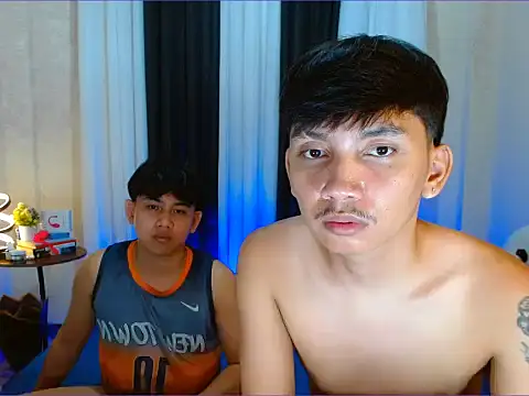 Živý XXX chat dylan_hardfucker