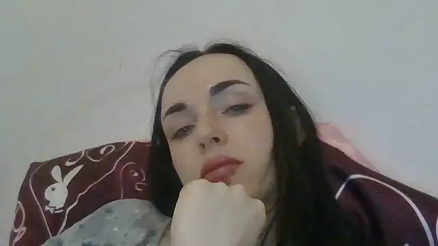 Trinsy_Love Adlı Modelin Canlı XXX Sohbeti