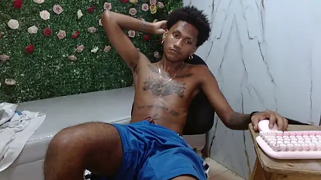 ManSant Chat XXX live