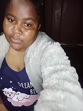 ChubbyMidgetxxx19 Adlı Modelin Canlı XXX Sohbeti