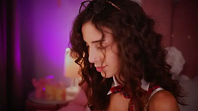 ElsaYoung – Naživo XXX chat