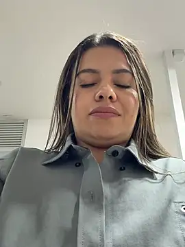 Chat XXX ao vivo de Ariana-07