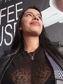 Nathaly_12's Live XXX Chat