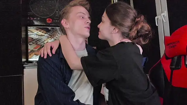 XXX chat uživo modela enker