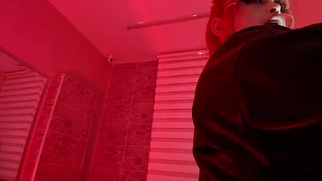 EvaaFoxxy1 Chat XXX live