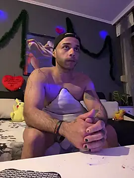 Mohdollmen élő XXX-chatje
