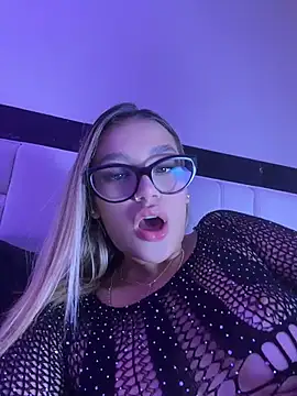 Sophie-velvet live XXX chat