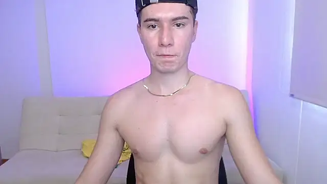 adrian_morelly Chat XXX live