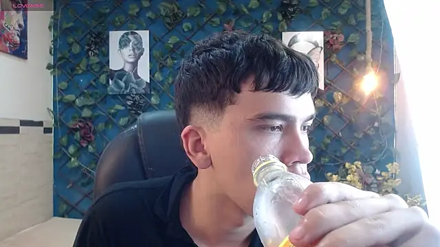 Chat +18 de jac_cox ao vivo