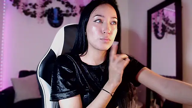 daneliith Chat XXX in diretta