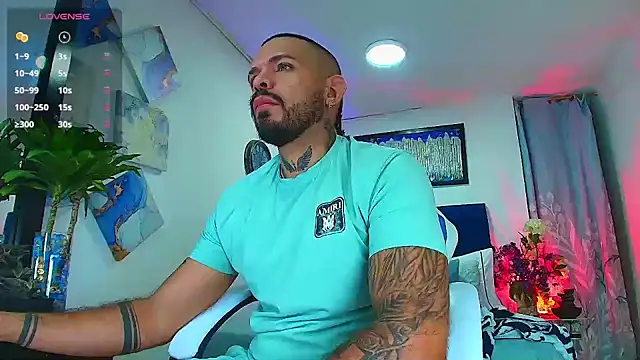 Adil_aminn Chat XXX in diretta